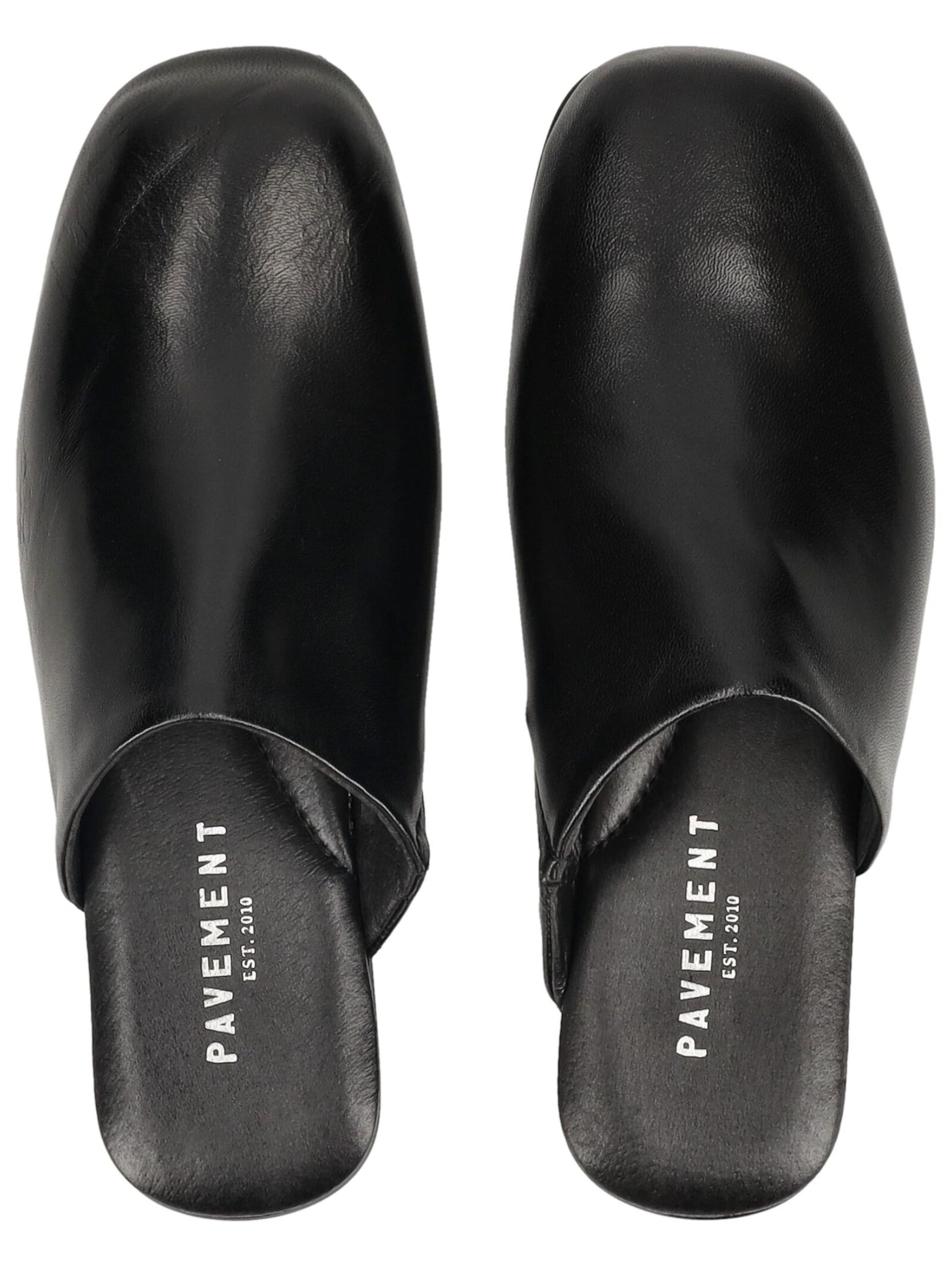 Zoccoletto 'Gunilla' di PAVEMENT in nero