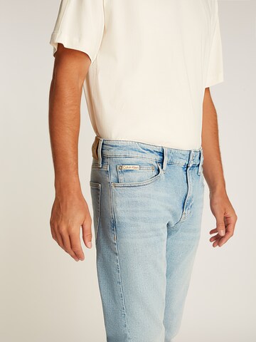 Coupe slim Jean Calvin Klein Jeans en bleu