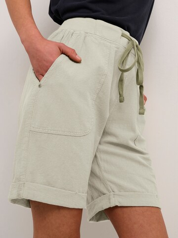 Loosefit Pantaloni 'Naya' di Kaffe in verde