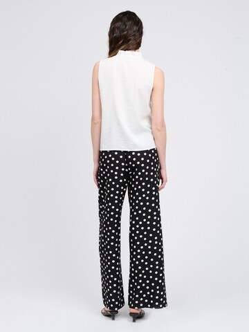 Influencer - Blusa en blanco