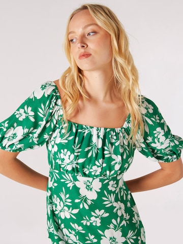 Robe Apricot en vert