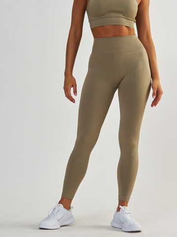 BeShaped Skinny Workout Pants 'Gym Queen' in Grey: front