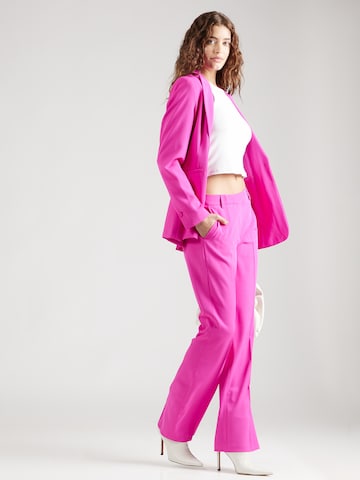 TAIFUN Flared Παντελόνι με τσάκιση σε ροζ