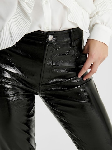 Coupe slim Pantalon 'Emily' ONLY en noir