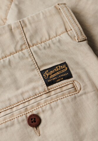 Regular Pantalon chino Superdry en beige
