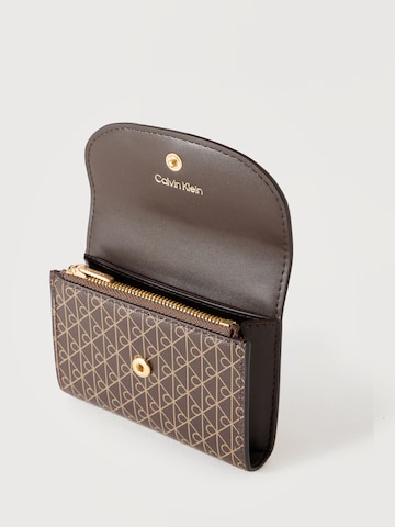 Calvin Klein Portemonnaie in Braun