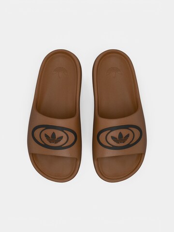 Mule 'Adilette 00s' ADIDAS ORIGINALS en marron