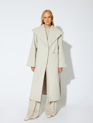 Koton Tussenmantel in Beige: voorkant