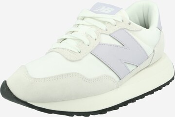 Sneaker bassa '237' di new balance in bianco: frontale