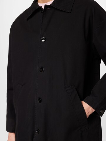 WEEKDAY Ανοιξιάτικο και φθινοπωρινό παλτό 'Matty' σε μαύρο
