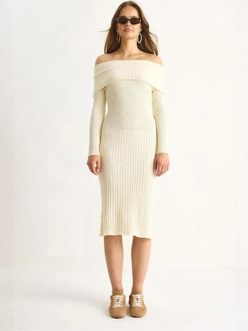 Bianco Lucci - Vestido 'Midi' em bege: frente