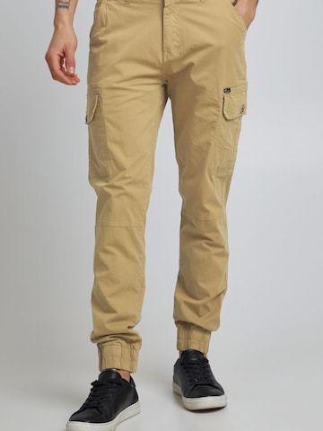 BLEND - Tapered Pantalón cargo 'BHNan' en rojo: frente