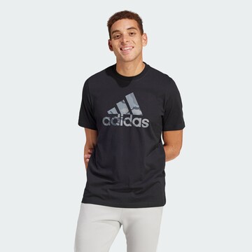 ADIDAS SPORTSWEAR Функционална тениска в черно: отпред