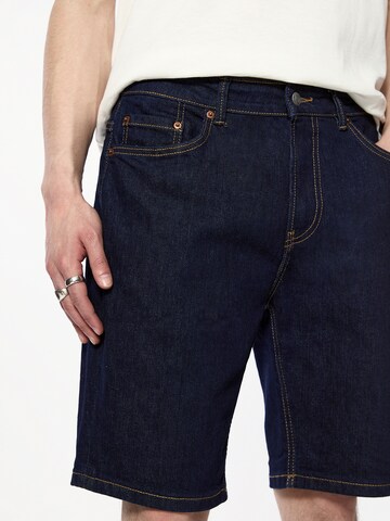 Pull&Bear regular Jeans i blå