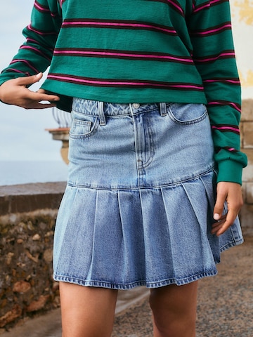 Next - Falda en azul: frente