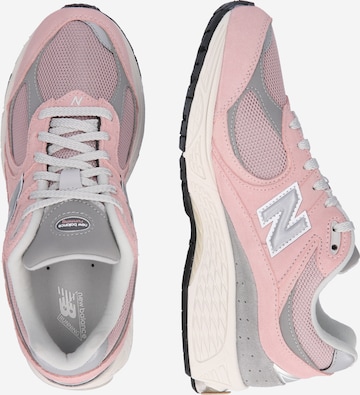 new balance Platform trainers '2002' in Pink