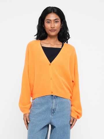 Cardigan 'RAXOW' AMERICAN VINTAGE en orange : devant