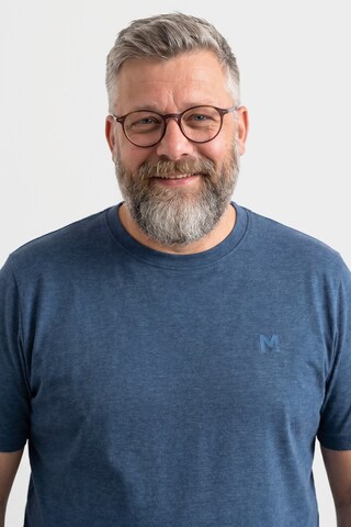 Men Plus Shirt in Blue