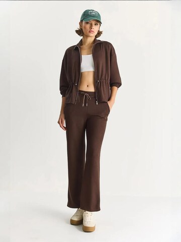 Bianco Lucci Joggingpak in Bruin