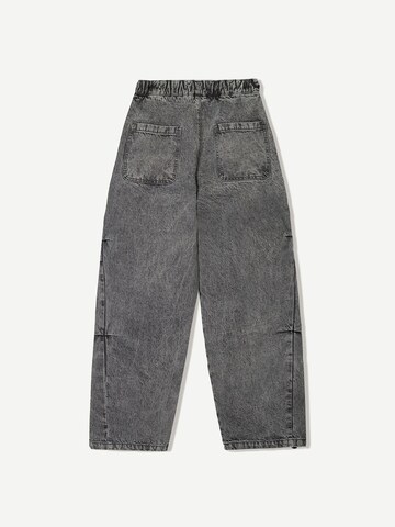 BershkaTapered Traperice - crna boja