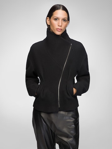 Veste d’hiver 'Sofia' V S P en noir