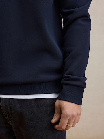 DAN FOX APPAREL - Sweatshirt 'Enzo' em azul