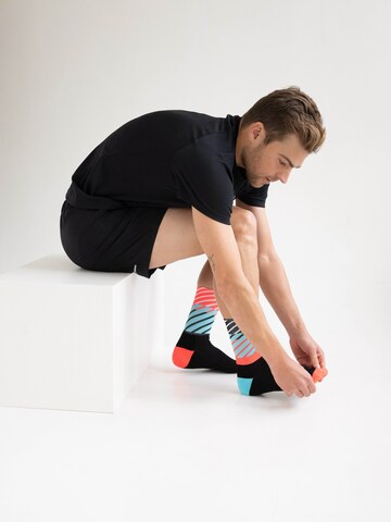 INCYLENCE Athletic Socks 'DIAGONALS' in Black