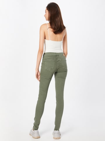 Skinny Jeans 'Adriana' de la Mavi pe verde