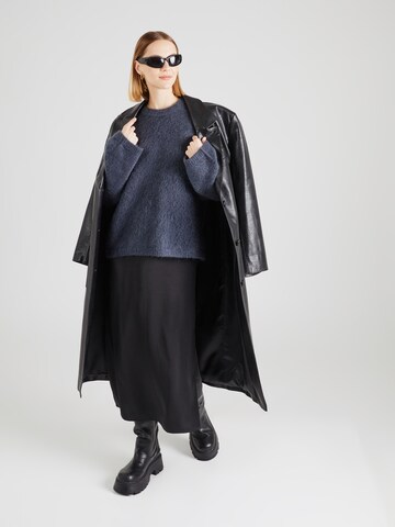 Pull-over & Other Stories en bleu