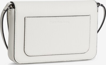 Borsa a tracolla di Calvin Klein Jeans in bianco