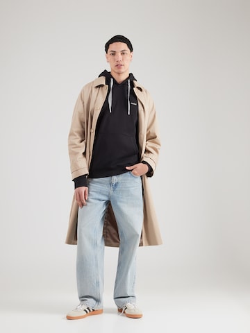 GUESS Sweatshirt in Black