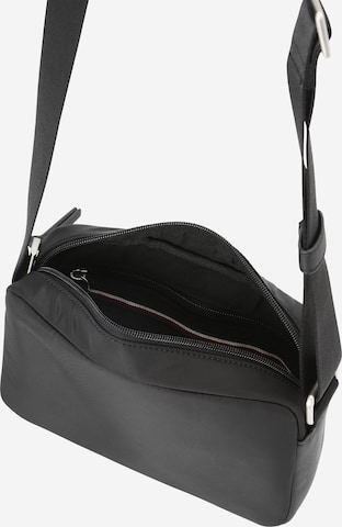 Sac à bandoulière TOMMY HILFIGER en noir