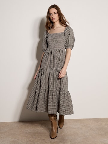 Apricot Jurk ' ' in Groen: voorkant