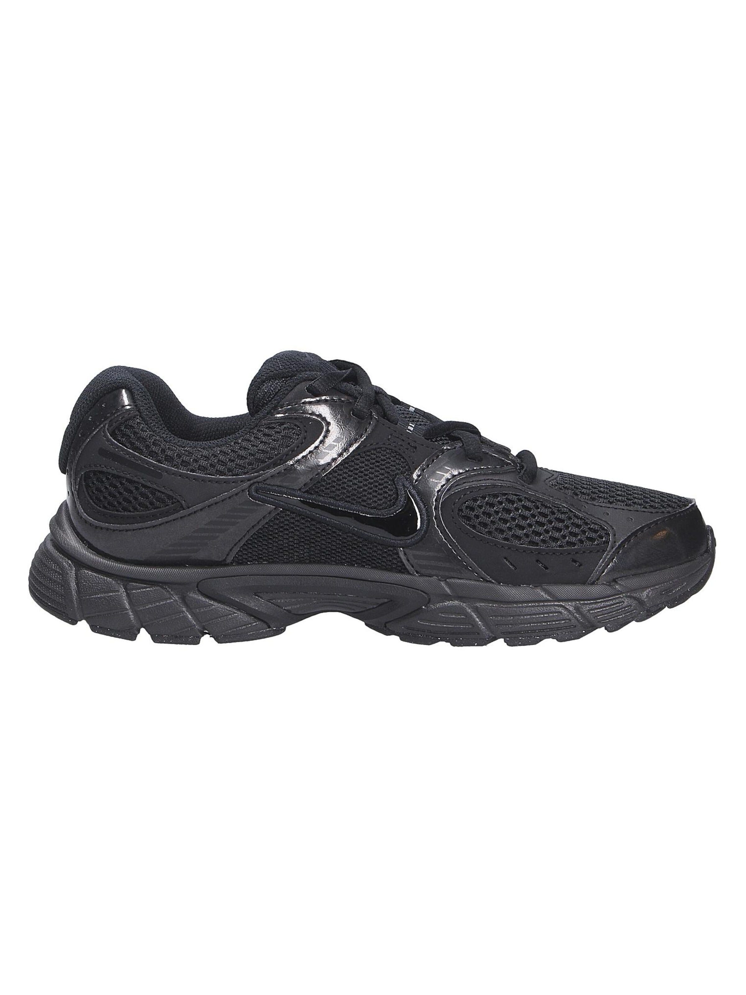NIKE Sports shoe 'V5 RNR' in Black
