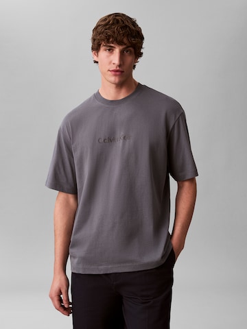 Calvin Klein T-Shirt in Grau: Vorderseite
