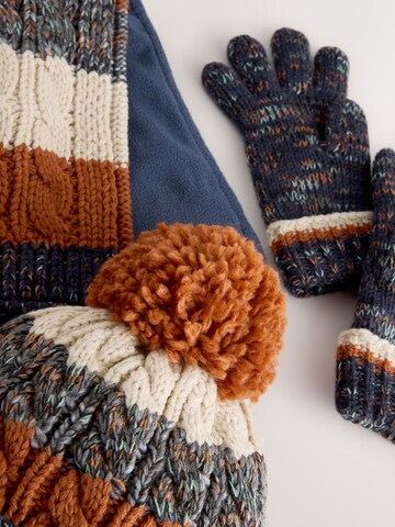 Set de la Next pe albastru