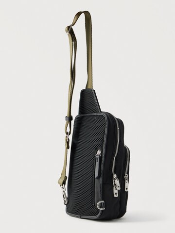 GUESS Gürteltasche 'Berlin' in Schwarz
