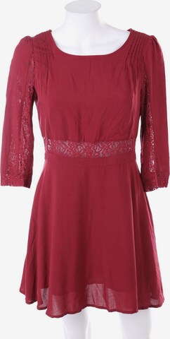 UNBEKANNT Dress in M in Red: front