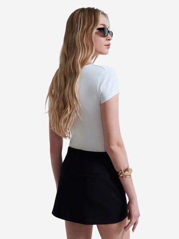 Top 'Blusen' di Dilvin in bianco