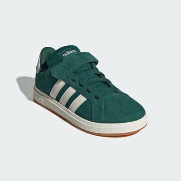ADIDAS SPORTSWEAR Sneakers 'Grand Court 00s' in Groen