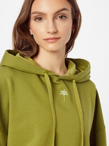 Sweat-shirt 'Tara' ABOUT YOU Limited en vert