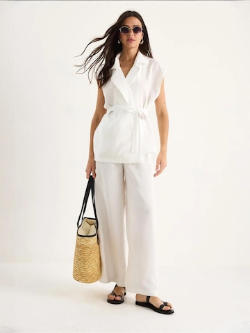 Pantalons de tailleur Bianco Lucci en blanc : devant