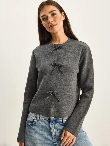 Giacchetta di Bianco Lucci in grigio: frontale