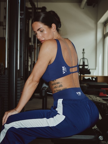 V!BE STUD!OS Topp, värv sinine