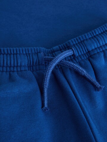 Next Set in Blau