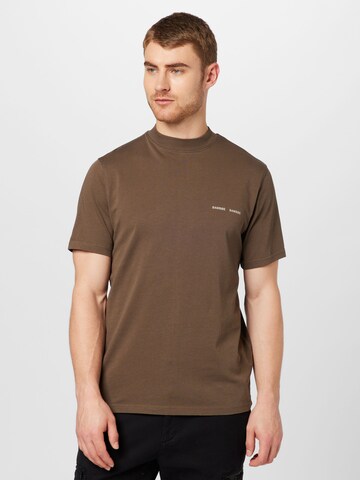 Samsøe Samsøe Regular fit T-shirt 'Norsbro' i brun: framsida