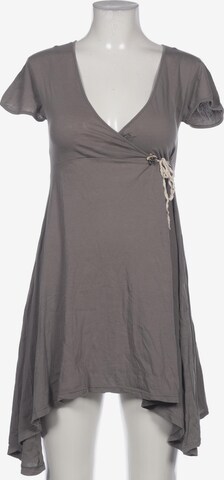 Avoca Dress in M in Grey: front