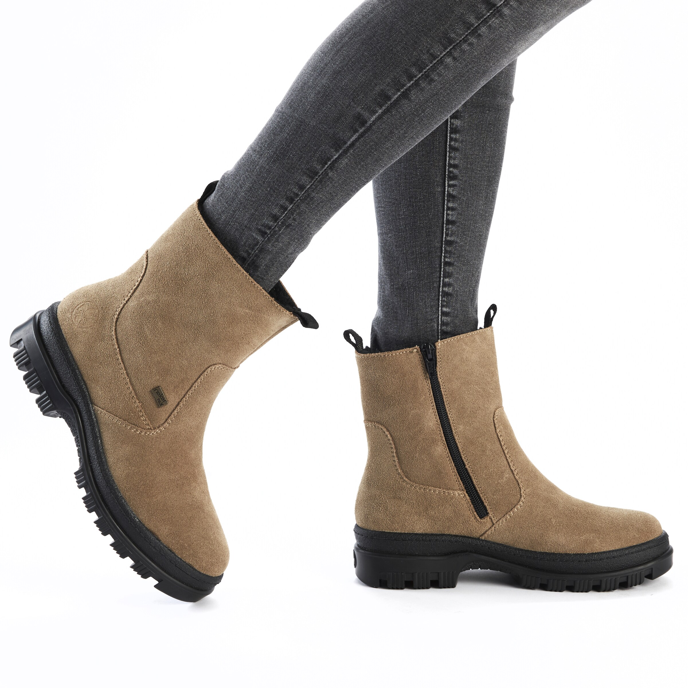 Bottines Rieker en beige : devant