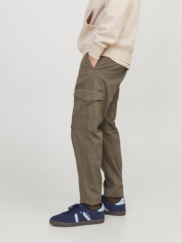 JACK & JONES Tapered Cargobroek 'Paul Flake' in Bruin