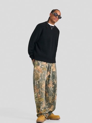 Bershka Baggy Панталон в зелено: отпред